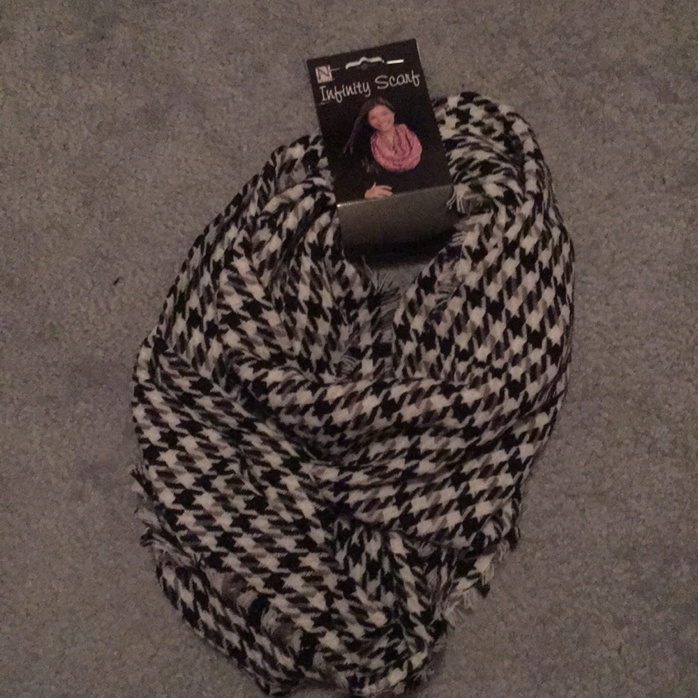 Black and White Infinity Scarf